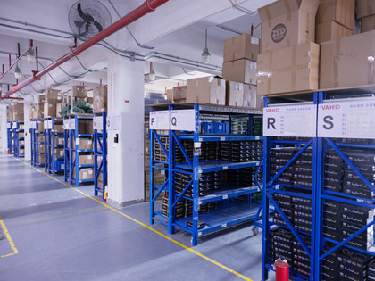 Vahid's warehouse