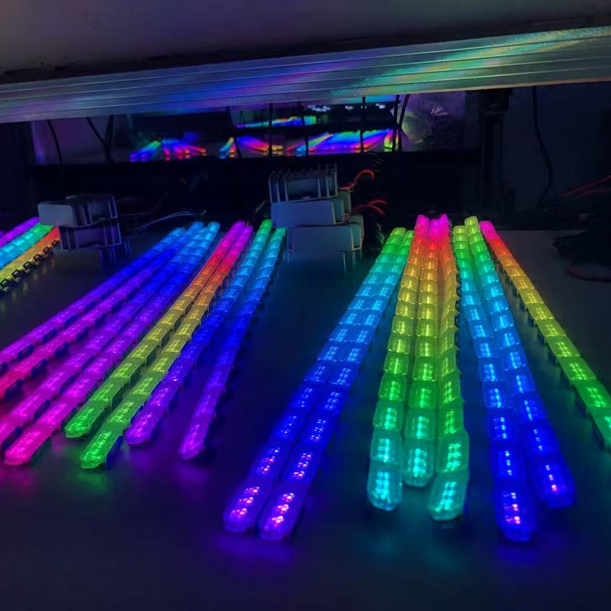 DRL：VAHID T287 Multi-Color Diamond Shape Streamer LED Daytime Running Light